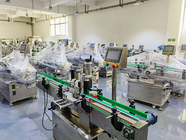 全自動不干膠貼標機